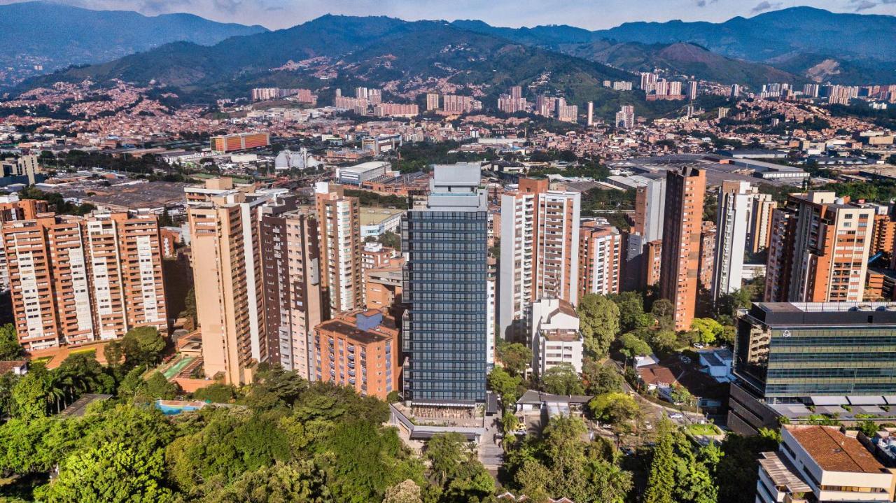 Hotel York Luxury Suites Medellin By Preferred מראה חיצוני תמונה View of Sabaneta