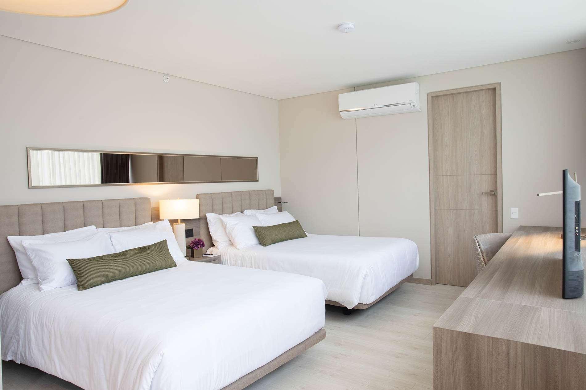 Hotel York Luxury Suites Medellin By Preferred מראה חיצוני תמונה A room at the hotel