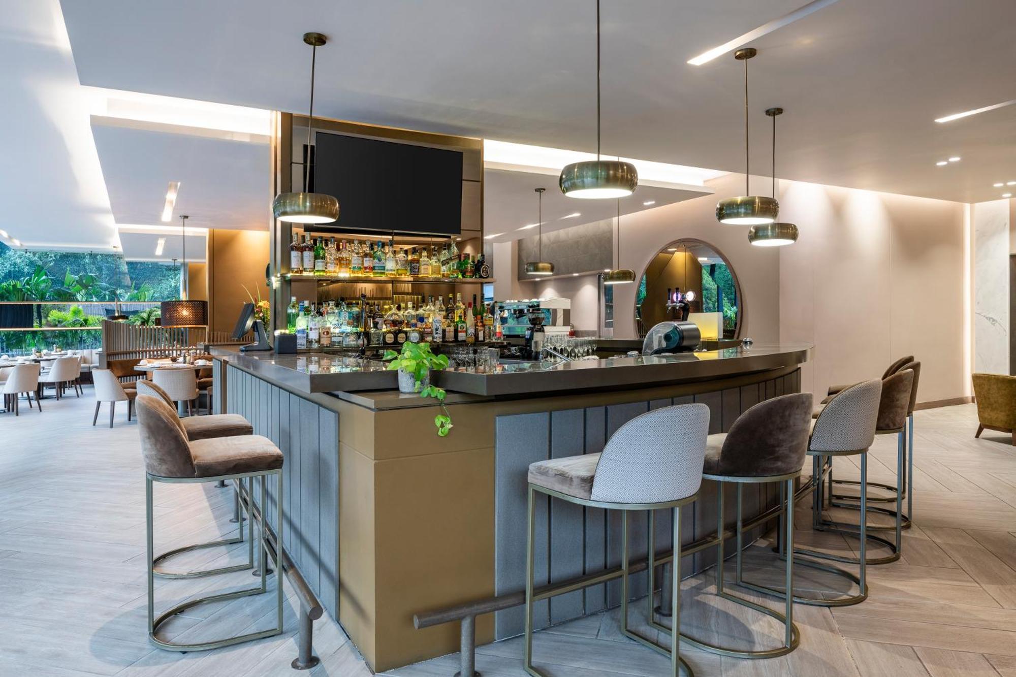 Hotel York Luxury Suites Medellin By Preferred מראה חיצוני תמונה The bar at the new lounge